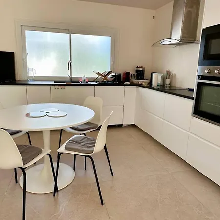 Holiday home La Cabanne, 4 Pers, Centre, 50m Plage, Clim Royan